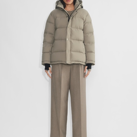 Aritzia/TNA: Super Puff, Taupe, Size XS/S - Picture 7 of 12
